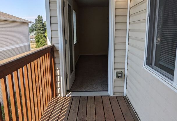 3 beds, 2 baths, 1,180 sqft, $1,695, Unit B303