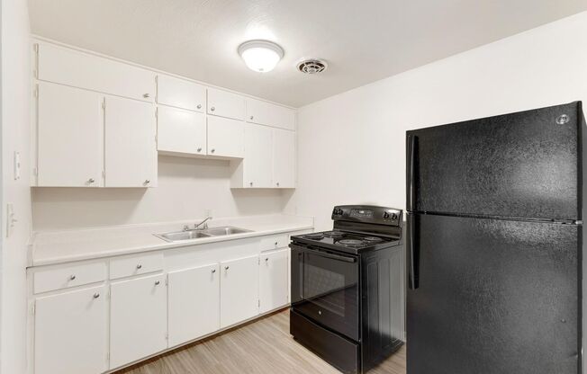 Studio, 1 bath, 450 sqft, $1,145