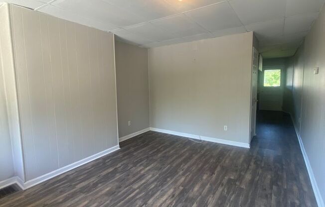 Beautiful updated home in Hazelwood - Available August 2025!