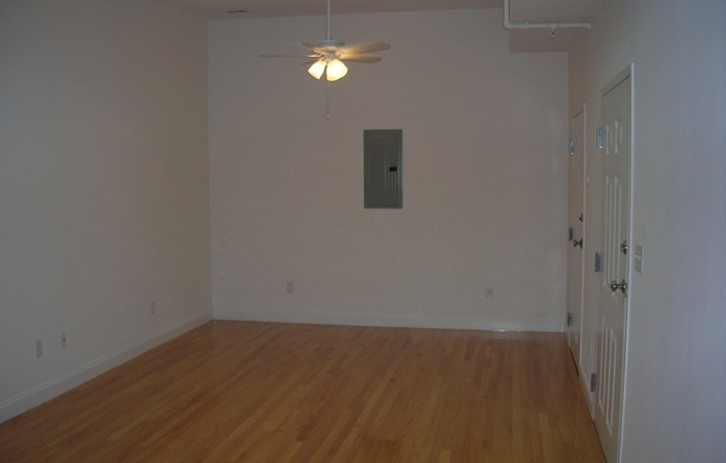 473 MAIN ST