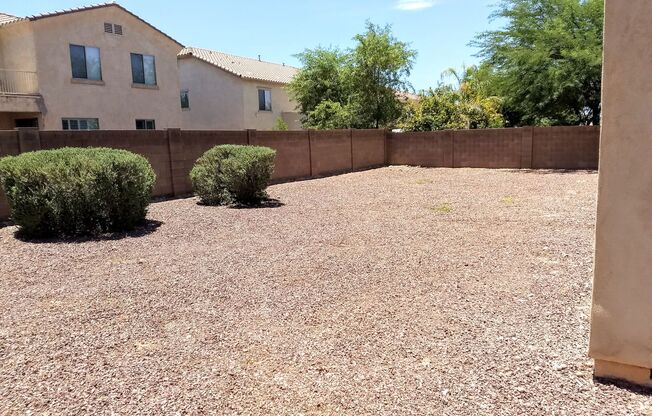 HUGE 5 bedroom, 3 bathroom in Glendale