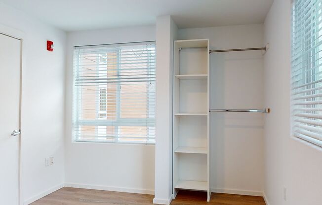 Studio, 1 bath, 180 sqft, $1,295, Unit 4400