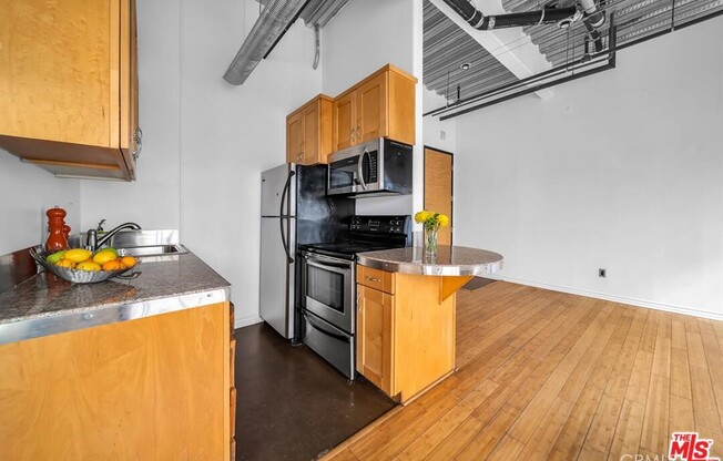1 bed, 1 bath, 500 sqft, $1,800, Unit 1121