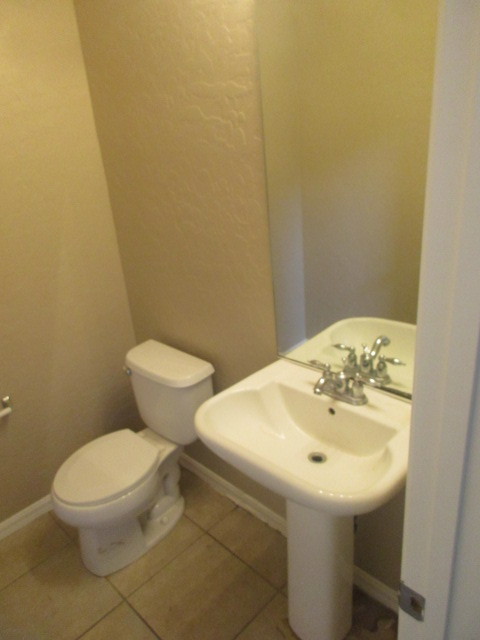 LOVELY 2 STORY 3 BED/2.5 BATH HOME IN ALIANTE