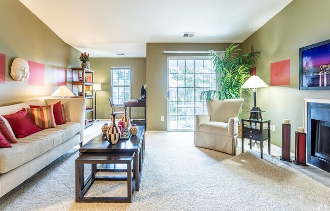 2 BR, 2 BA - 1050 SF