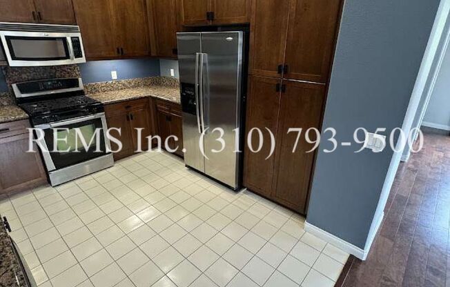 3 beds, 3.5 baths, $4,250