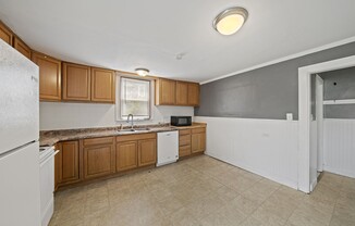 3 beds, 1 bath, 1,200 sqft, $2,500, Unit 28
