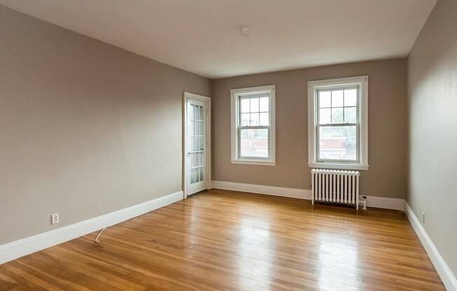 48 STRATHMORE RD