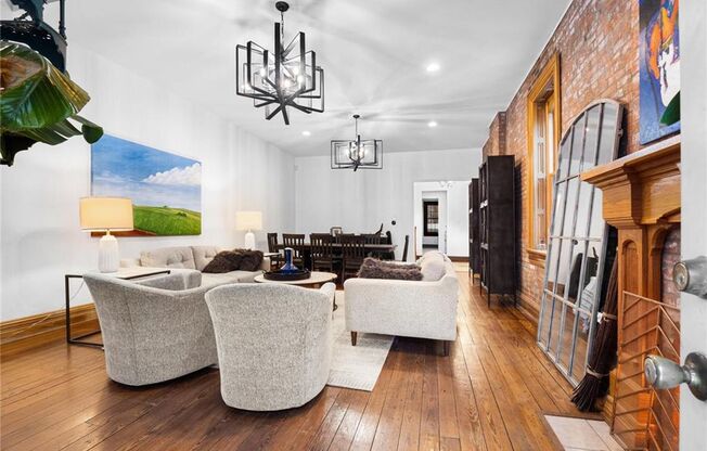 Lease this 2.5 story home in Historic Soulard