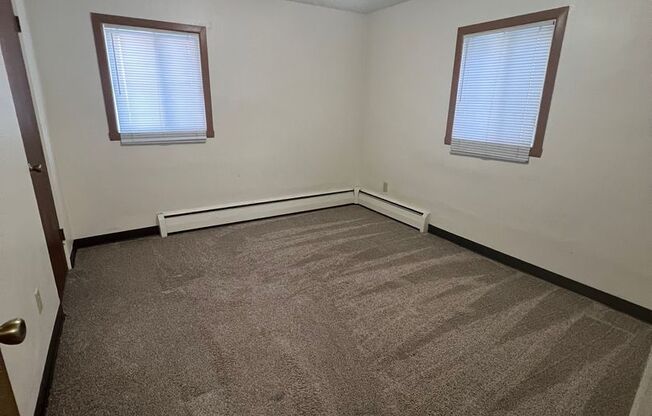 1805, 1809, 1813 13 1/2 St S