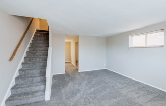 2 beds, 1 bath, 745 sqft, $1,070, Unit 1701-02