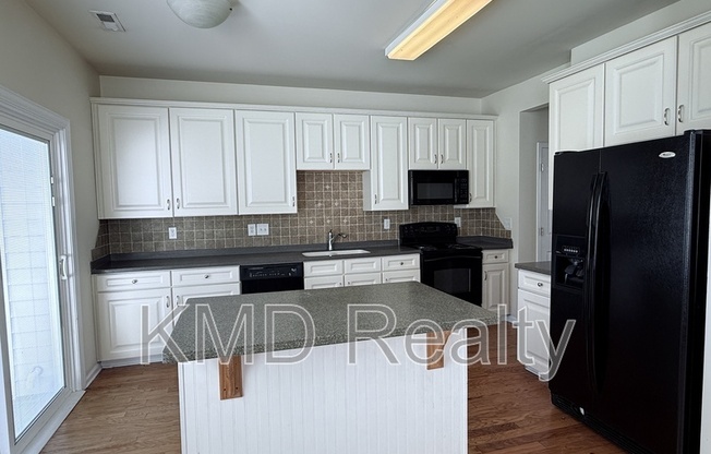 7549 BLF PT LN