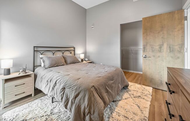 2 beds, 1 bath, 873 sqft, $1,510, Unit 2309