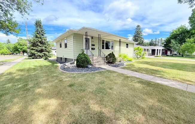 Spacious 4 Bed, 2 Bath Home – Perfect for Families or Roommates