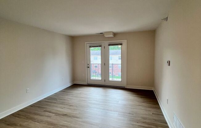 2 beds, 1 bath, 850 sqft, $1,600, Unit 8487 - B12