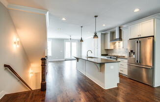 3BR/3.5BA is Right Size, Right Price, and Right Nice at 8th & Wedgewood!!!