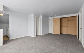 Studio, 1 bath, 420 sqft, $895, Unit 2