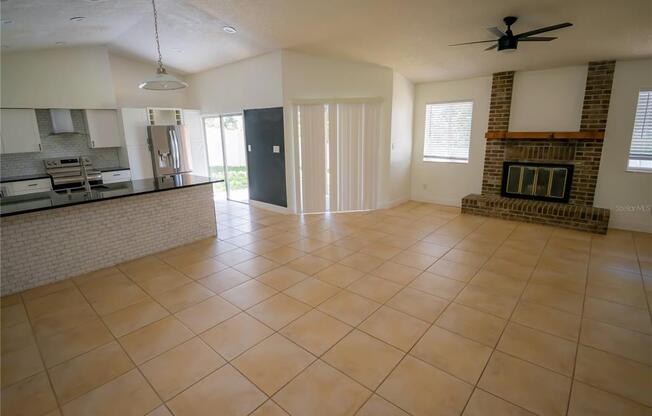 1512 PRAIRIE LAKE BOULEVARD
