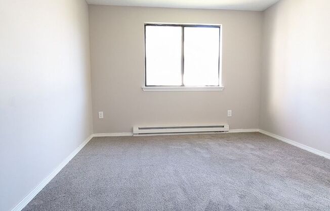 Avenue Rd Apartments LLC