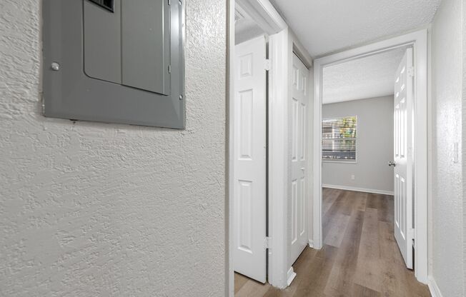 2 beds, 1 bath, 850 sqft, $1,600, Unit D307