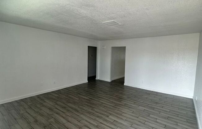 5318 W. Turney Avenue