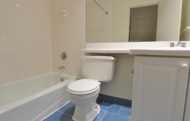 1 bed, 1 bath, 695 sqft, $3,100, Unit 12-4