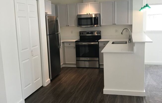 2 beds, 2 baths, 1,289 sqft, $2,895, Unit 109