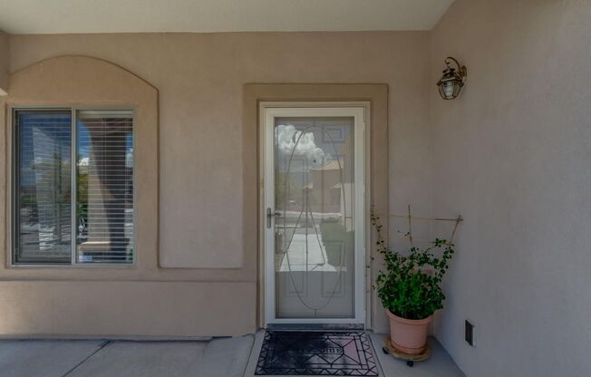 Luxurious & Spacious 3Bed 2Bath with Sandia Views!