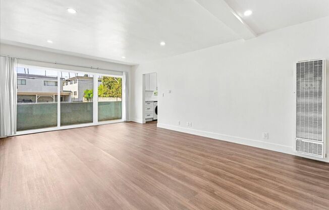1042 6th Street (#570)