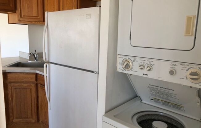 One bedroom corner unit at Regency Tower 1502