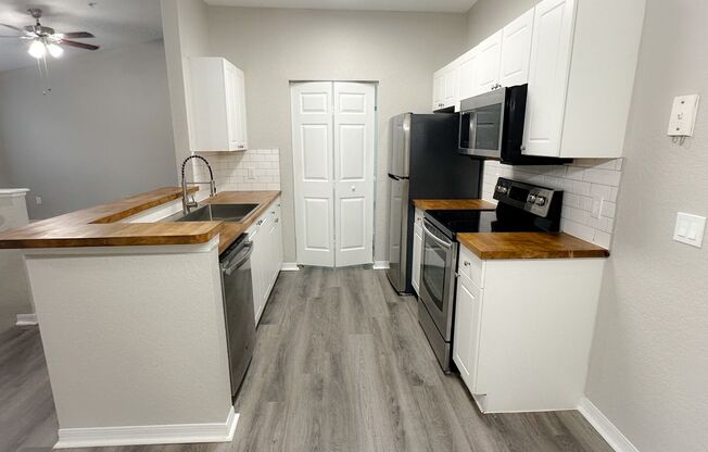 Crescent Place - 11-206