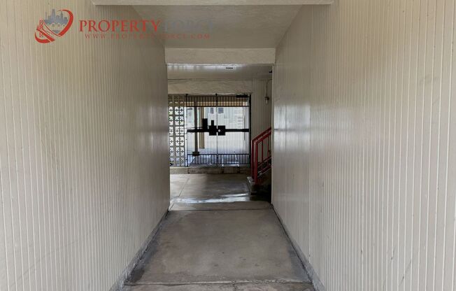 4131 California St Apartments