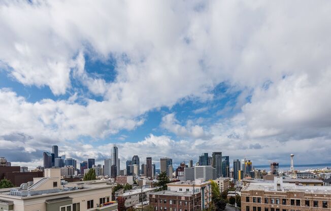 Studio, 1 bath, 453 sqft, $1,975, Unit 603