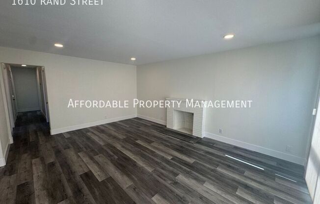 1610 RAND ST