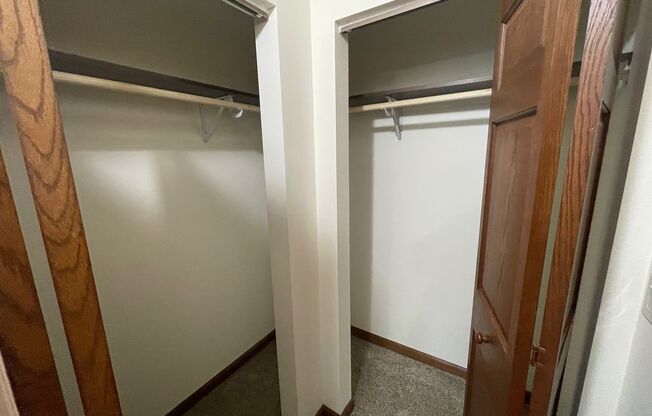 2 beds, 2 baths, 1,040 sqft, $1,595, Unit 3148-205