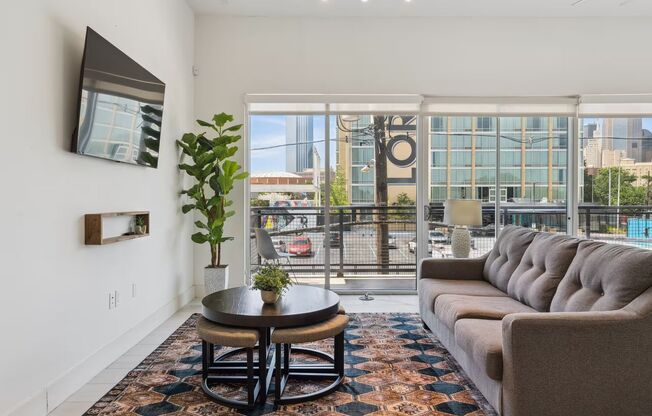 1 bed, 1 bath, $1,749, Unit 413