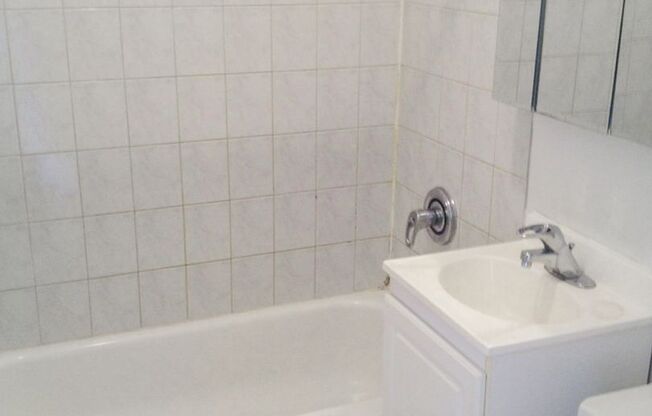 1 bed, 1 bath, 460 sqft, $1,835, Unit 1944-3N
