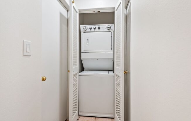 1 bed, 1 bath, $3,600