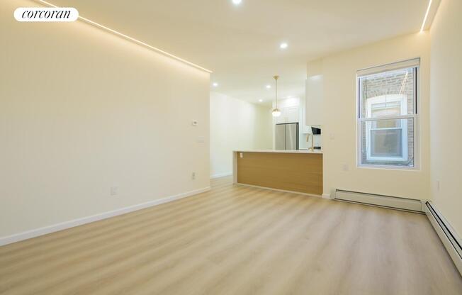 50 12 39 AVE