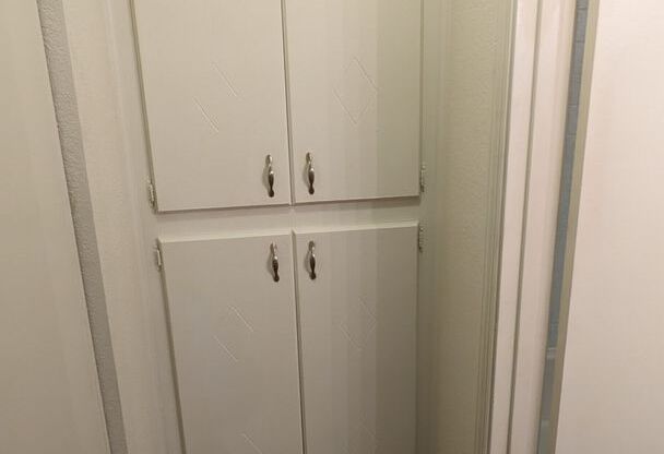 1 bed, 1 bath, 700 sqft, $1,295, Unit #28