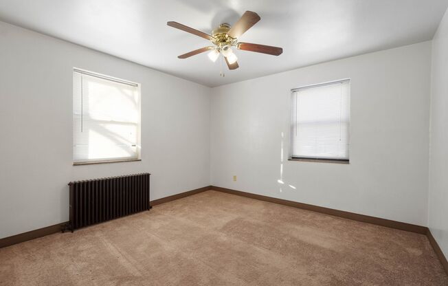 2 beds, 1 bath, 800 sqft, $1,299, Unit 2117 Brownsville Road - B11