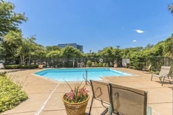 1 bed, 1 bath, 644 sqft, $2,400, Unit 407