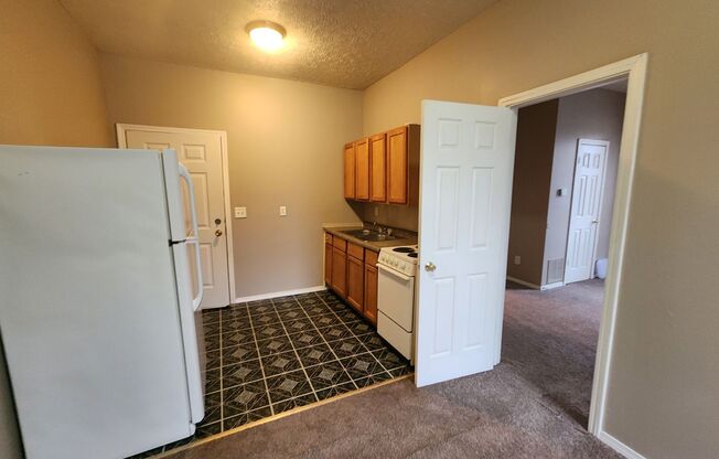 1 bed, 1 bath, 600 sqft, $775, Unit Unit 1