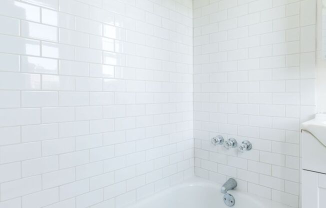Studio, 1 bath, 375 sqft, $1,050, Unit C7