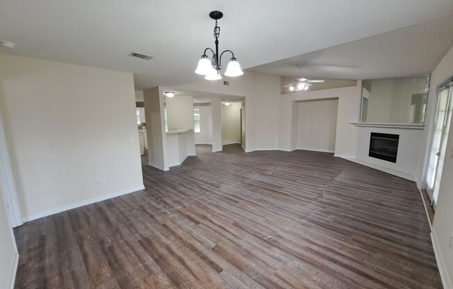 3BR/2BA close to Navy Federal Credit Union