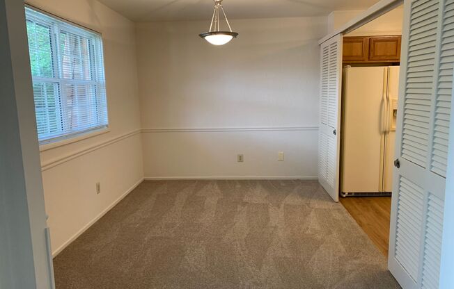 2 beds, 1 bath, 863 sqft, $1,900, Unit 5335 #3