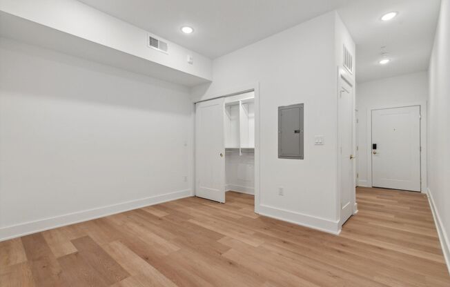 367 W Hortter St