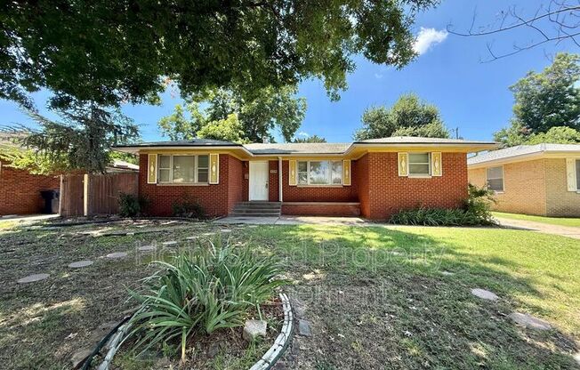 4208 NW 21 ST