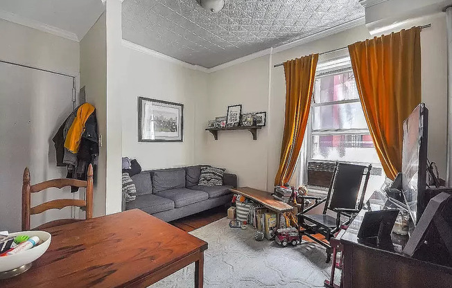 1273 1 AVE