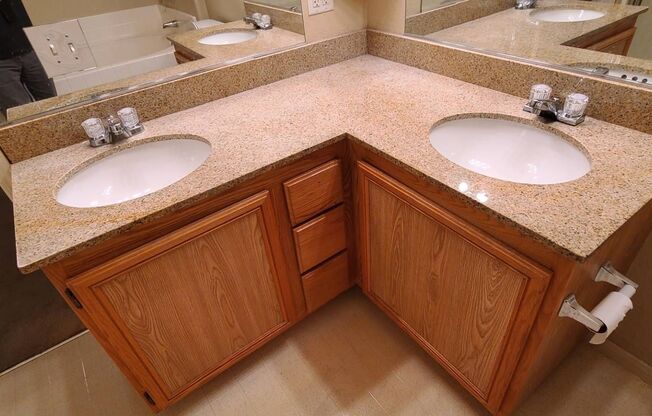 2 beds, 2 baths, $1,675, Unit # 2047